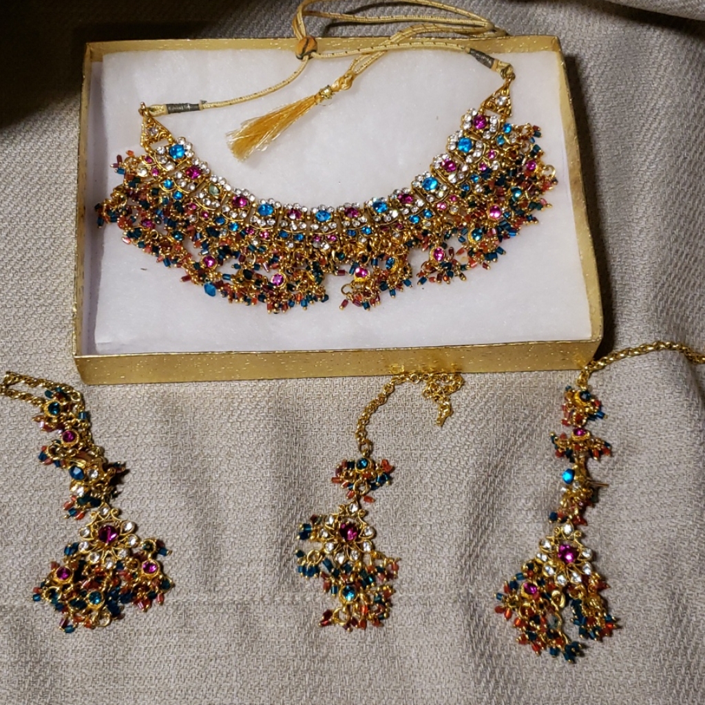 Indian Party Necklace 4 Pieces